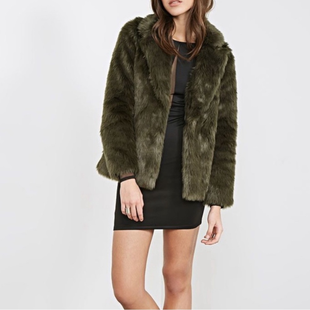 Forever 21 Exclusive Green Faux Fur Coat lined w/single hook,pockets Size Large
